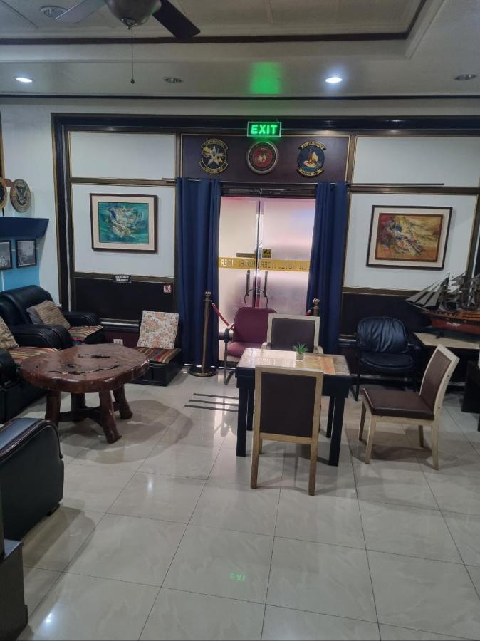 Clark Angeles Tiger Hotel エクステリア 写真